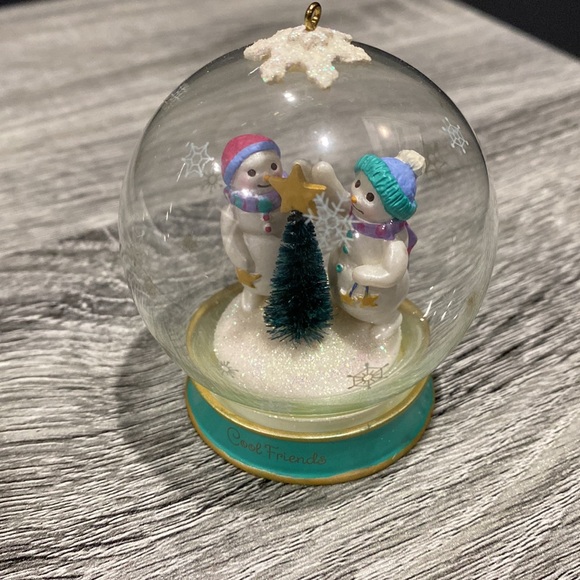 Hallmark | Cool Friends (2002) - Keepsake Ornament - Picture 10 of 15